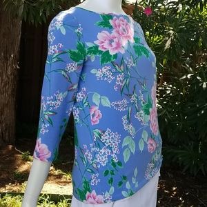 Worn Once- Adorable Floral TalbotsTop!!🌺🦋🌺